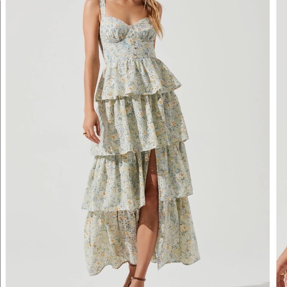 ASTR midsummer floral tiered dress